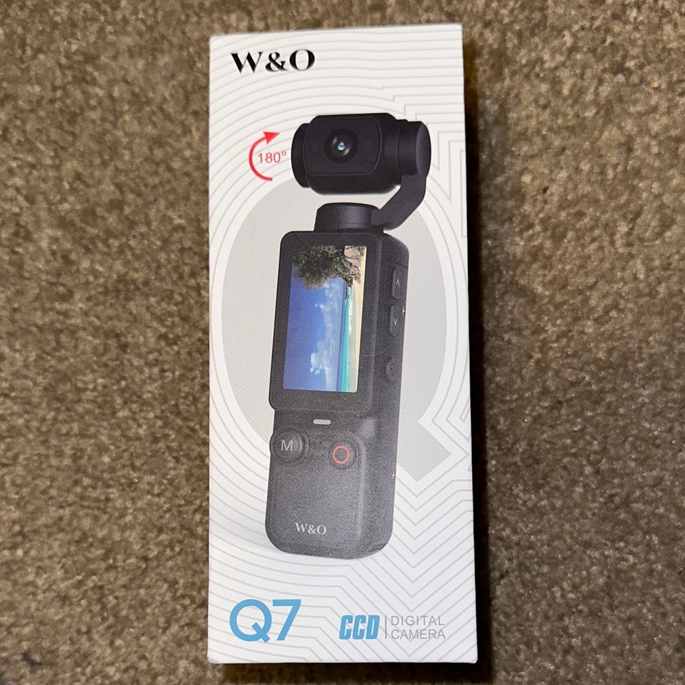 Q7 Black Digital Camera